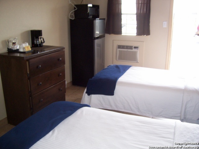 303 N State Highway 123 Karnes City TX 78118