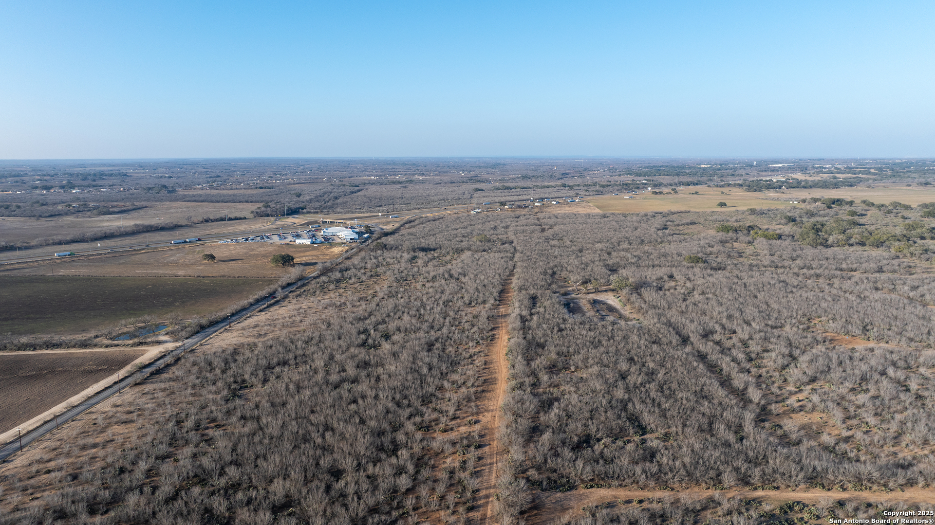 465 S Cr 773 Devine TX 78016