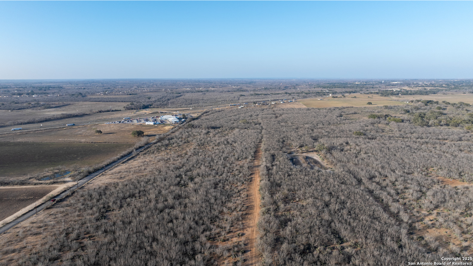 465 S Cr 773 Devine TX 78016