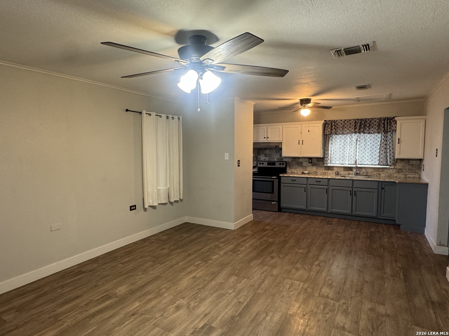 311 W Goodwin Street Pleasanton TX 78064