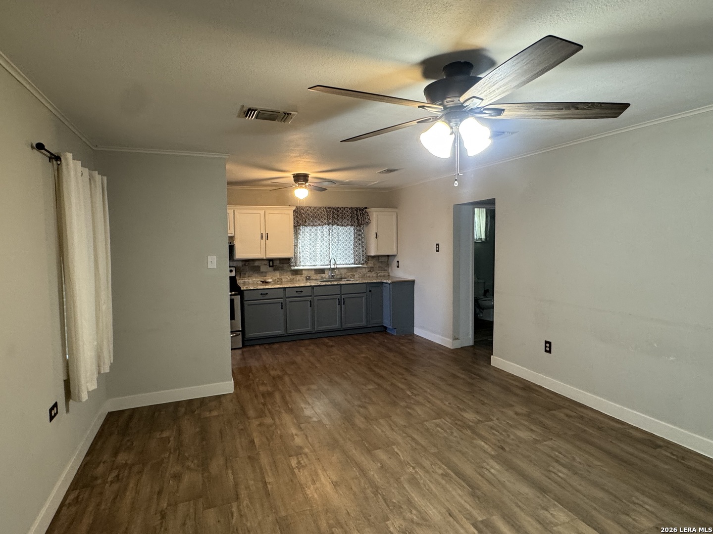 311 W Goodwin Street Pleasanton TX 78064