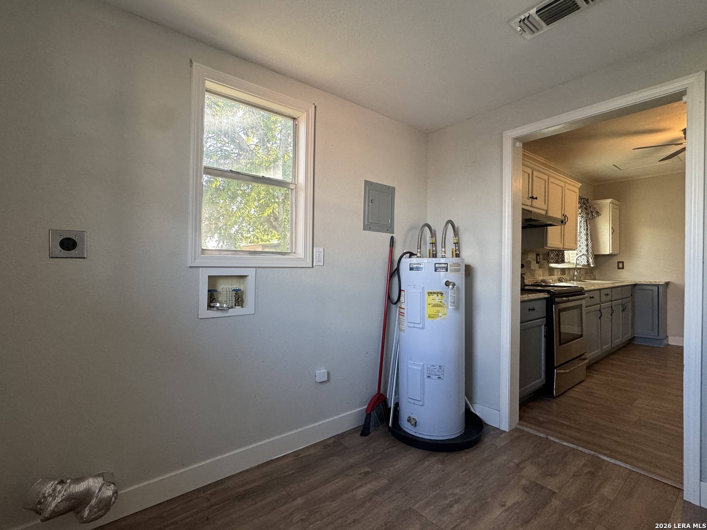 311 W Goodwin Street Pleasanton TX 78064