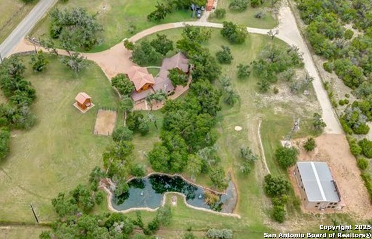 700 Ledgerock Wimberley TX 78676