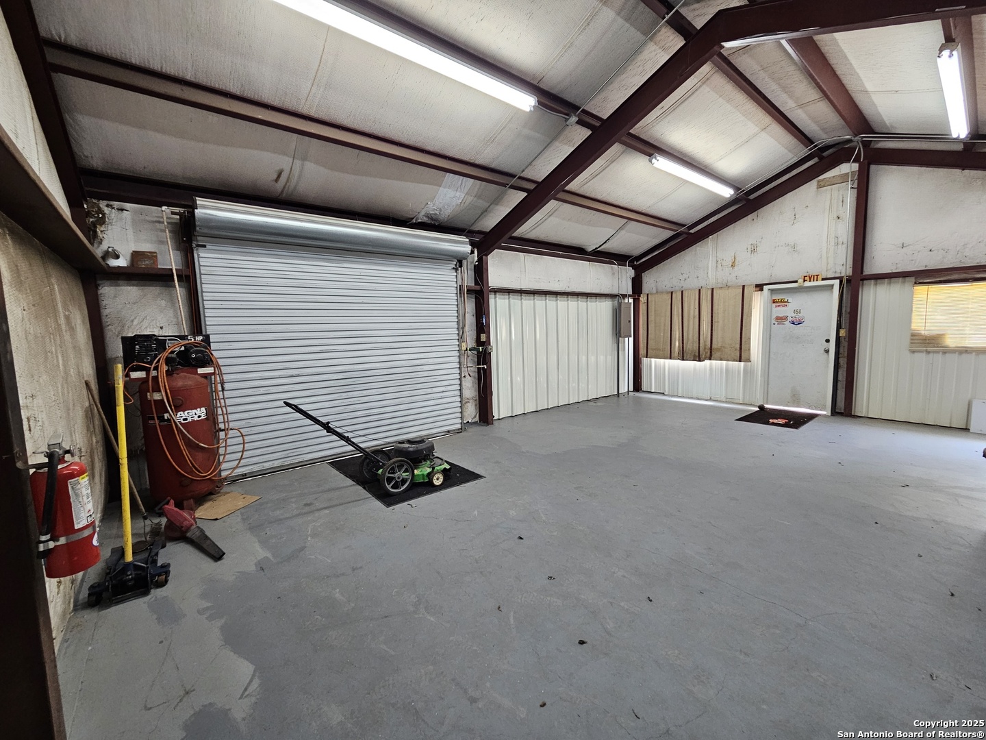 458 Jones Avenue Blanco TX 78606