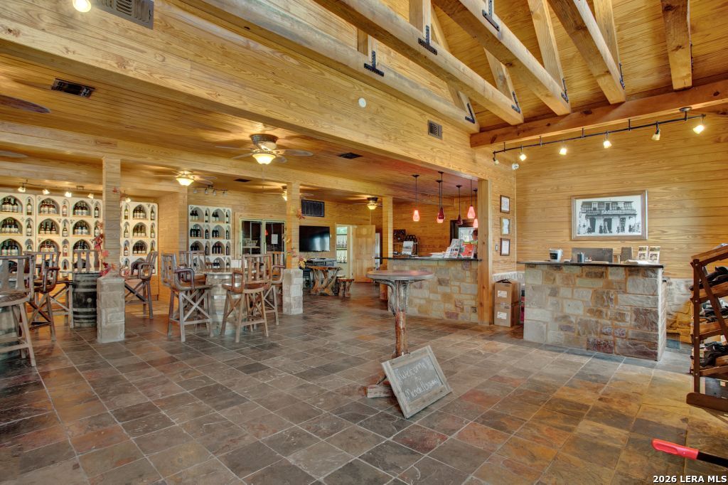 10207 E Us Highway 290 Fredericksburg TX 78624