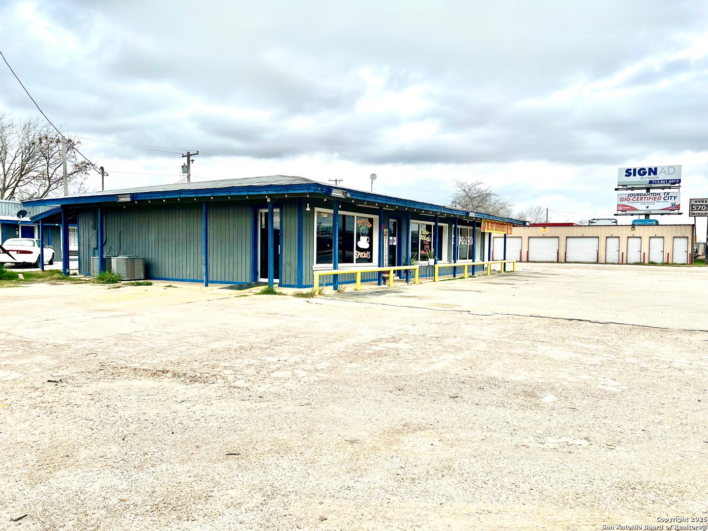 8385 Highway 16 Poteet TX 78064