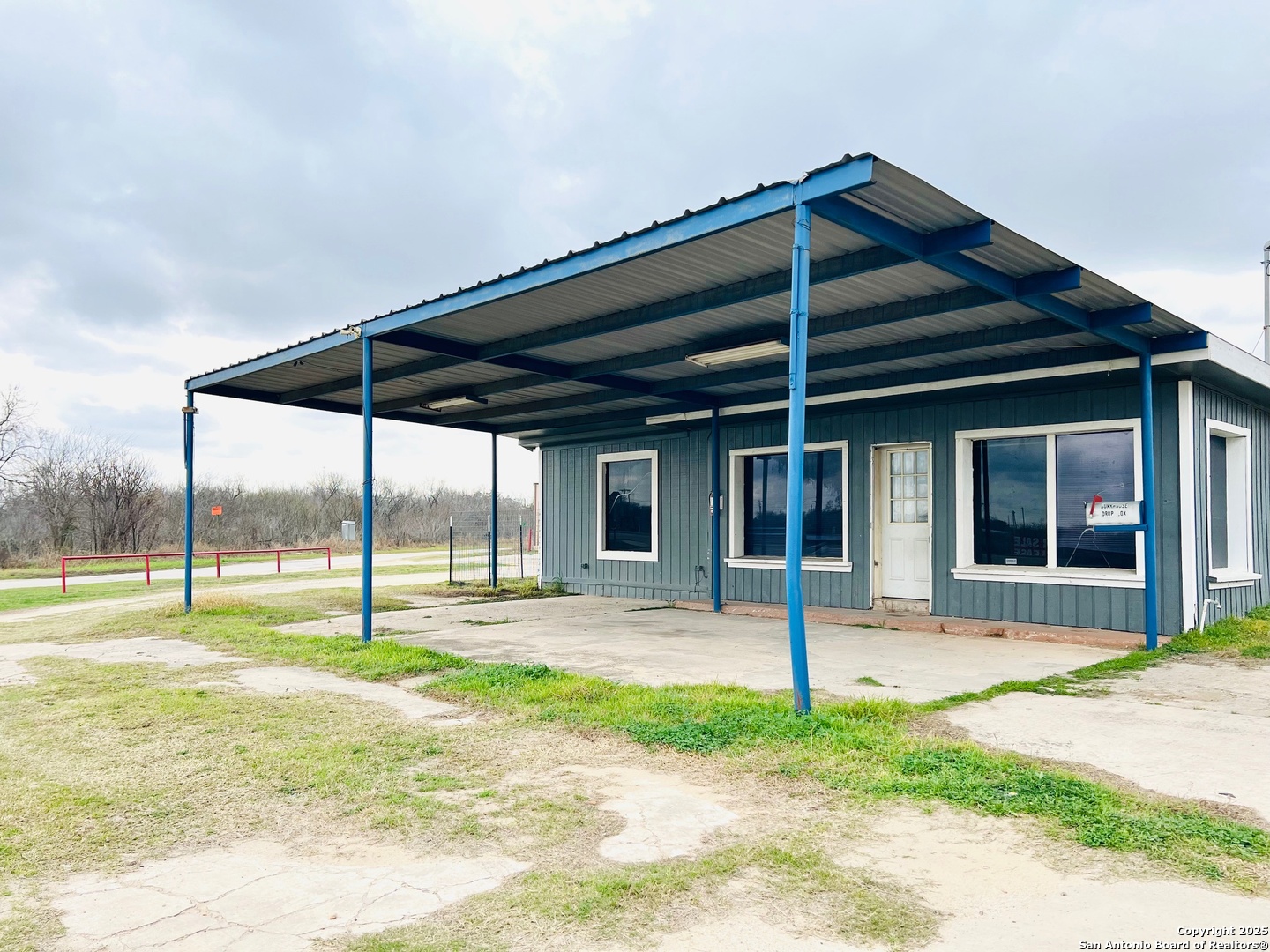 8385 Highway 16 Poteet TX 78064