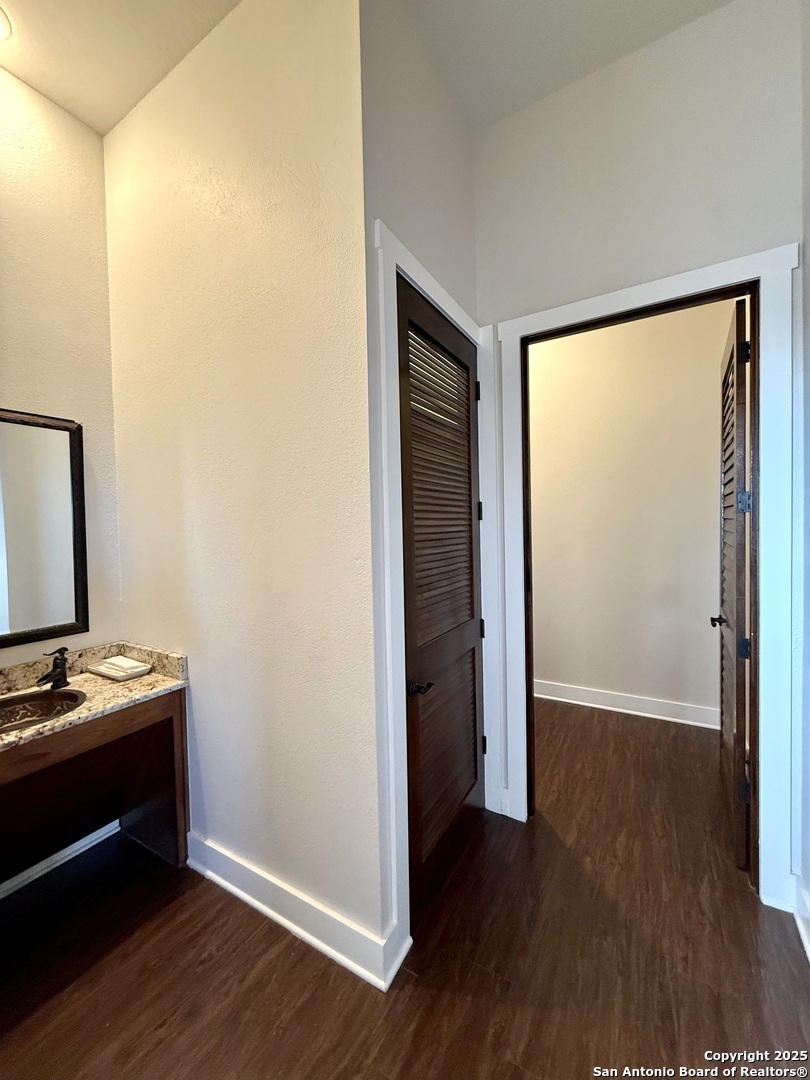 3125 Cr 212 Bertram TX 78605