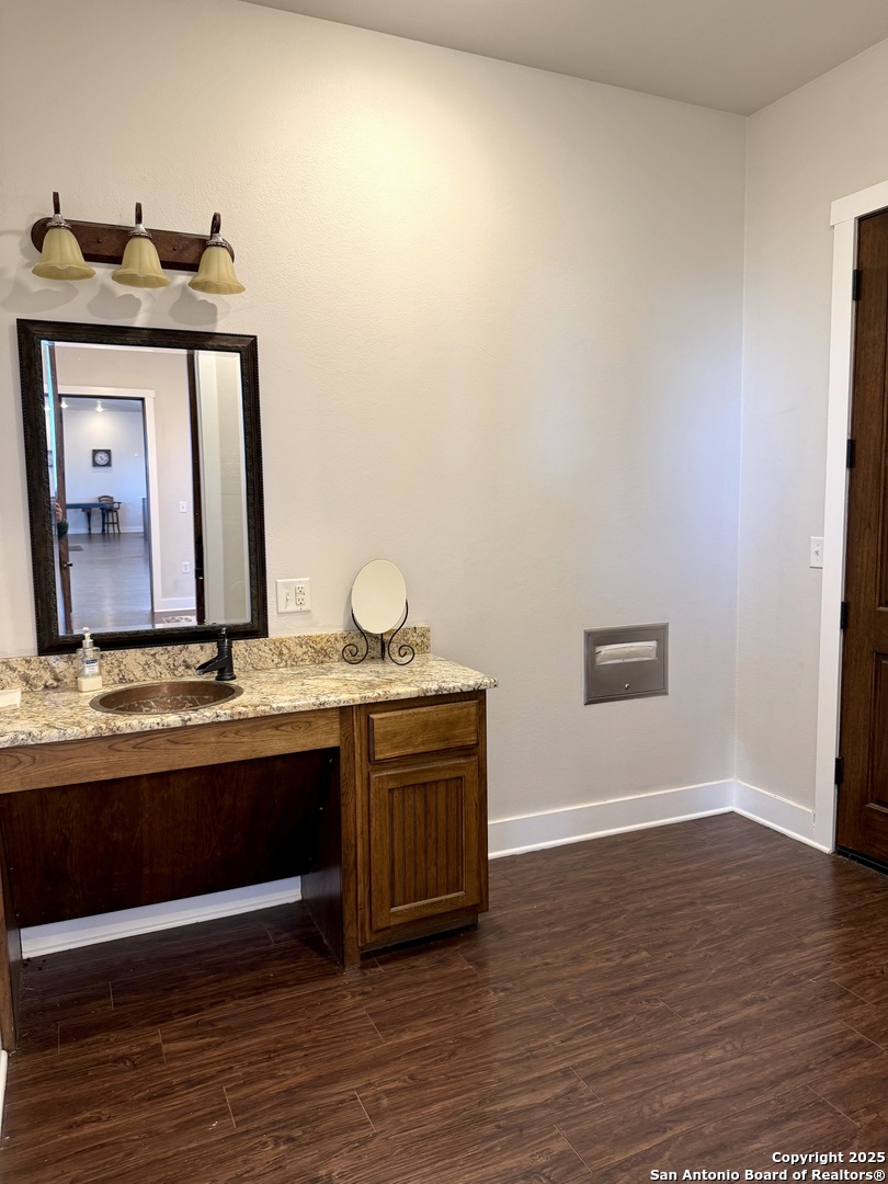 3125 Cr 212 Bertram TX 78605