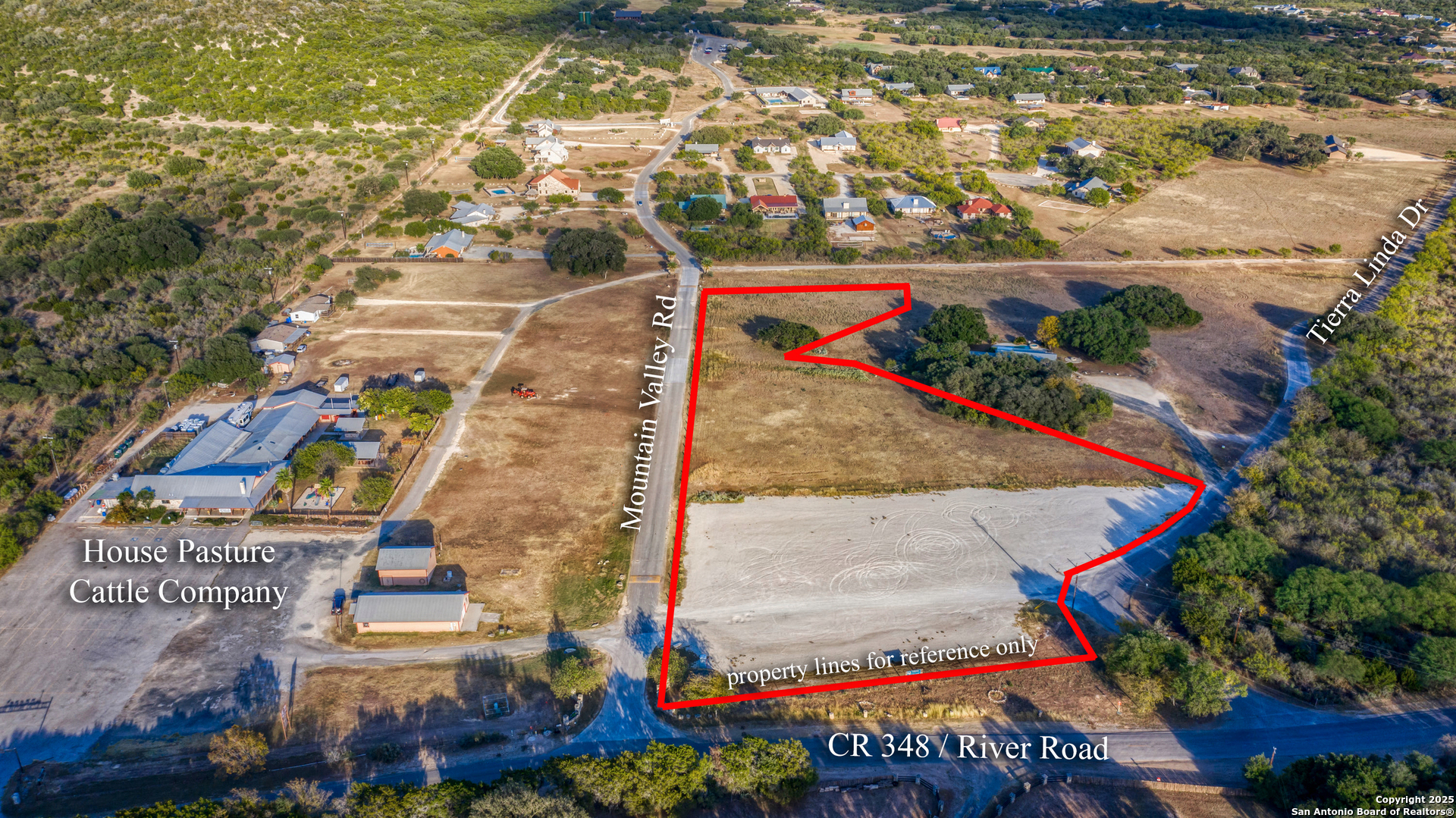 3022 Cr 348 Concan TX 78838