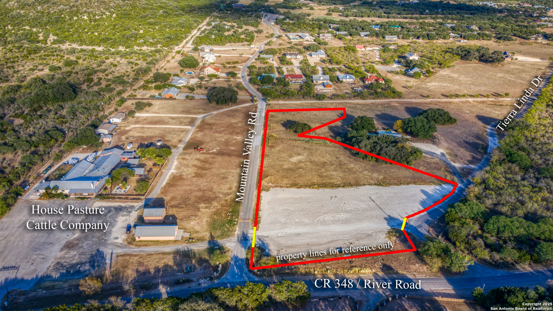 3022 Cr 348 Concan TX 78838