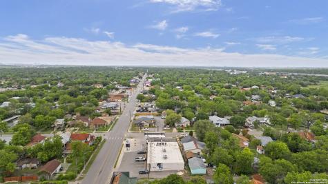 1822 N Zarzamora Street San Antonio TX 78201