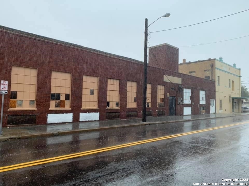 1501 Lincoln Street Laredo TX 78040