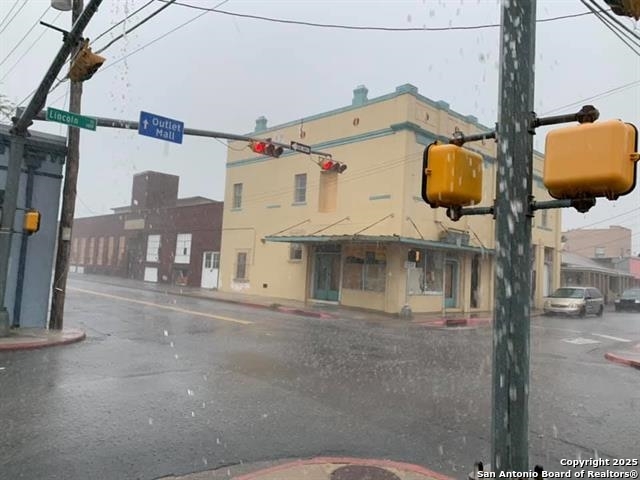 1501 Lincoln Street Laredo TX 78040