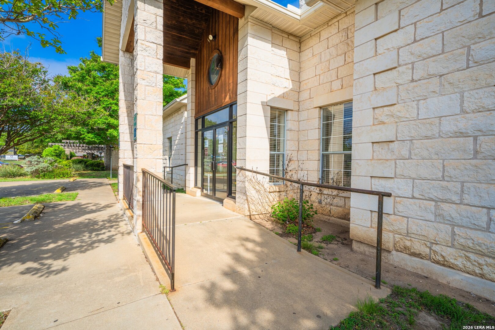 204 W Windcrest Fredericksburg TX 78624