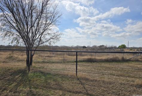 13262 Fm 1346 St Hedwig TX 78152