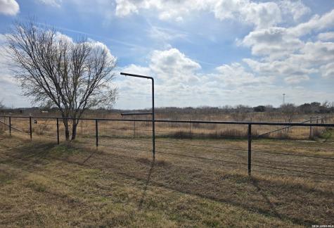 13262 Fm 1346 St Hedwig TX 78152
