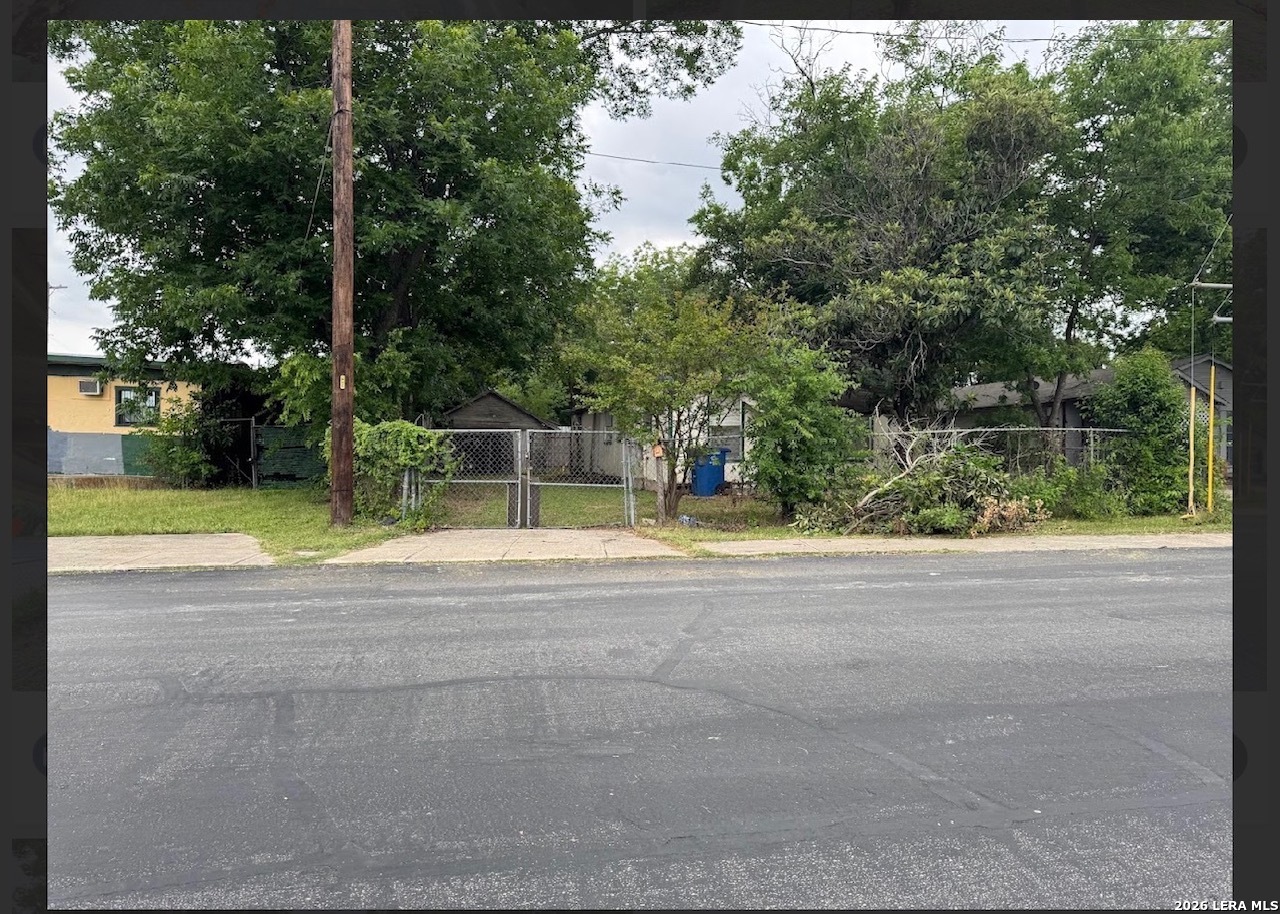 612 E Hart Avenue San Antonio TX 78214