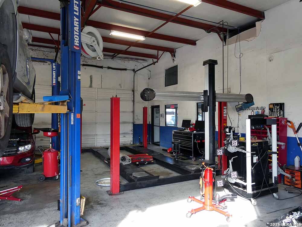1021 Patricia San Antonio TX 78213