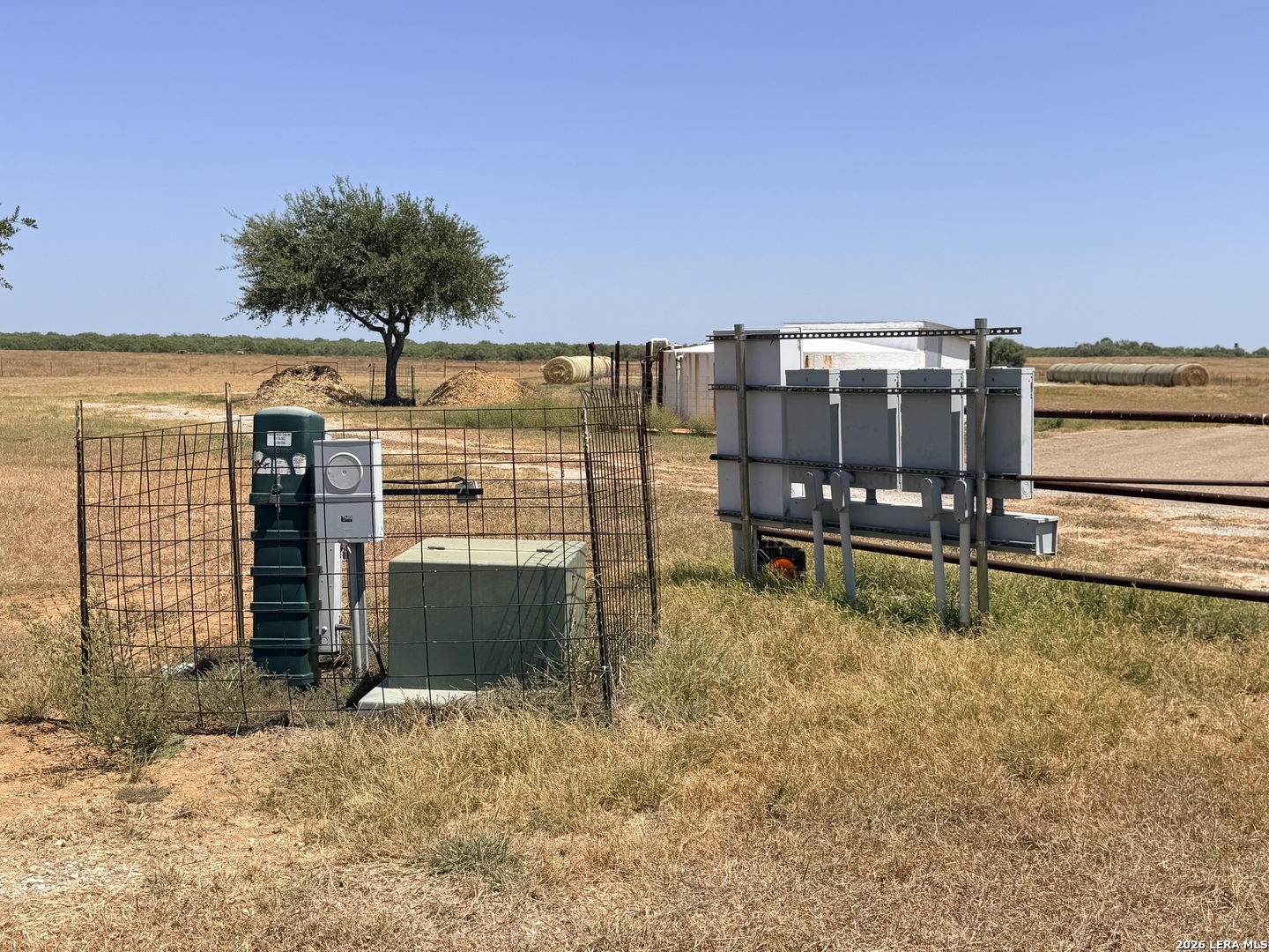 12673 W Highway 97 Charlotte TX 78011