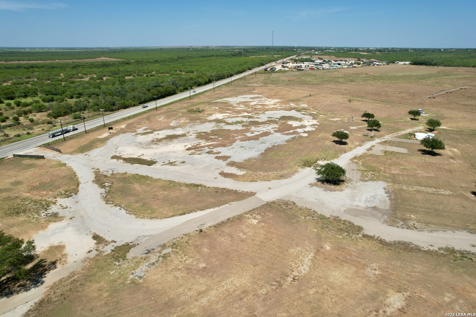12673 W Highway 97 Charlotte TX 78011