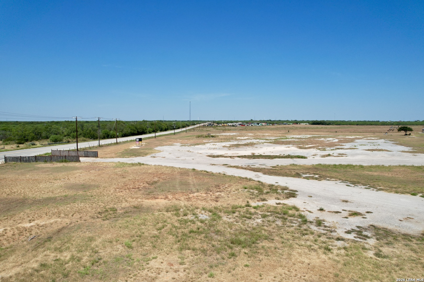 12673 W Highway 97 Charlotte TX 78011