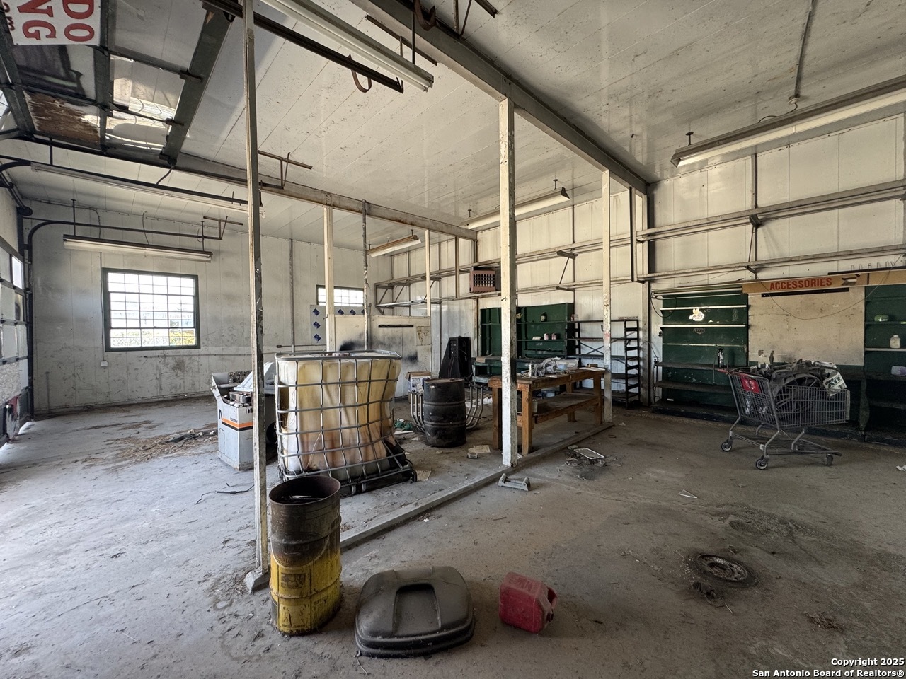 2122-2130 Austin Highway San Antonio TX 78218