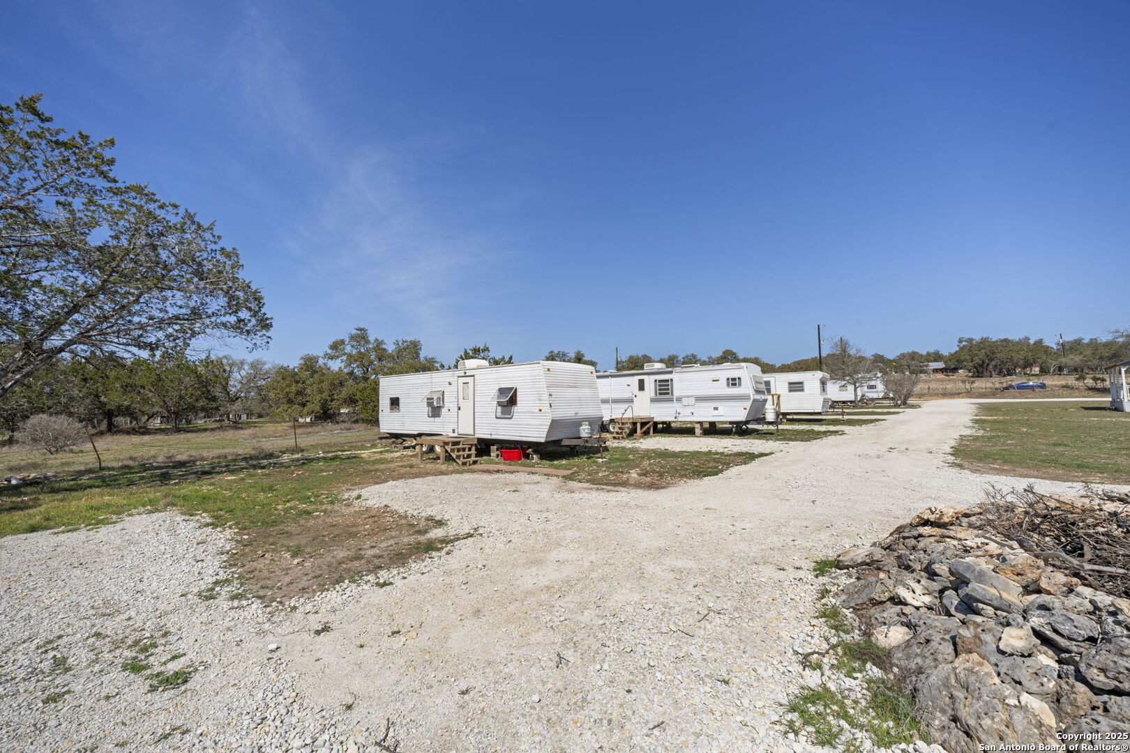 820 Forest View Blanco TX 78606