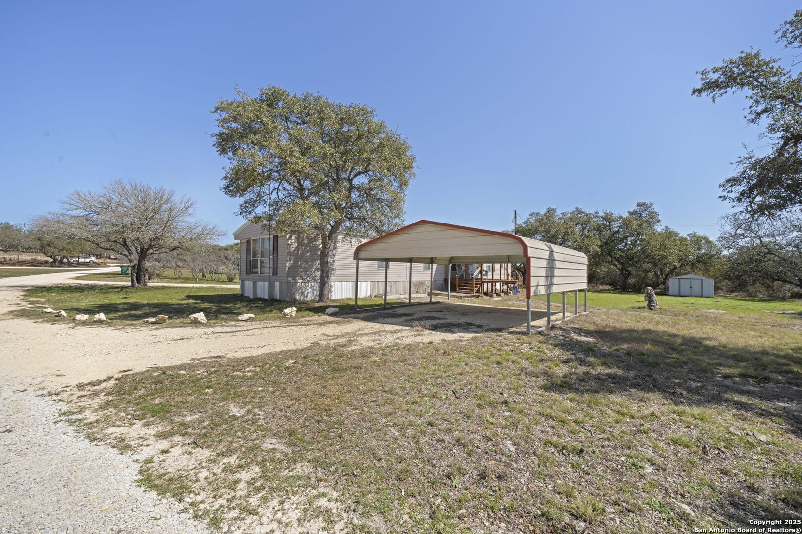 820 Forest View Blanco TX 78606