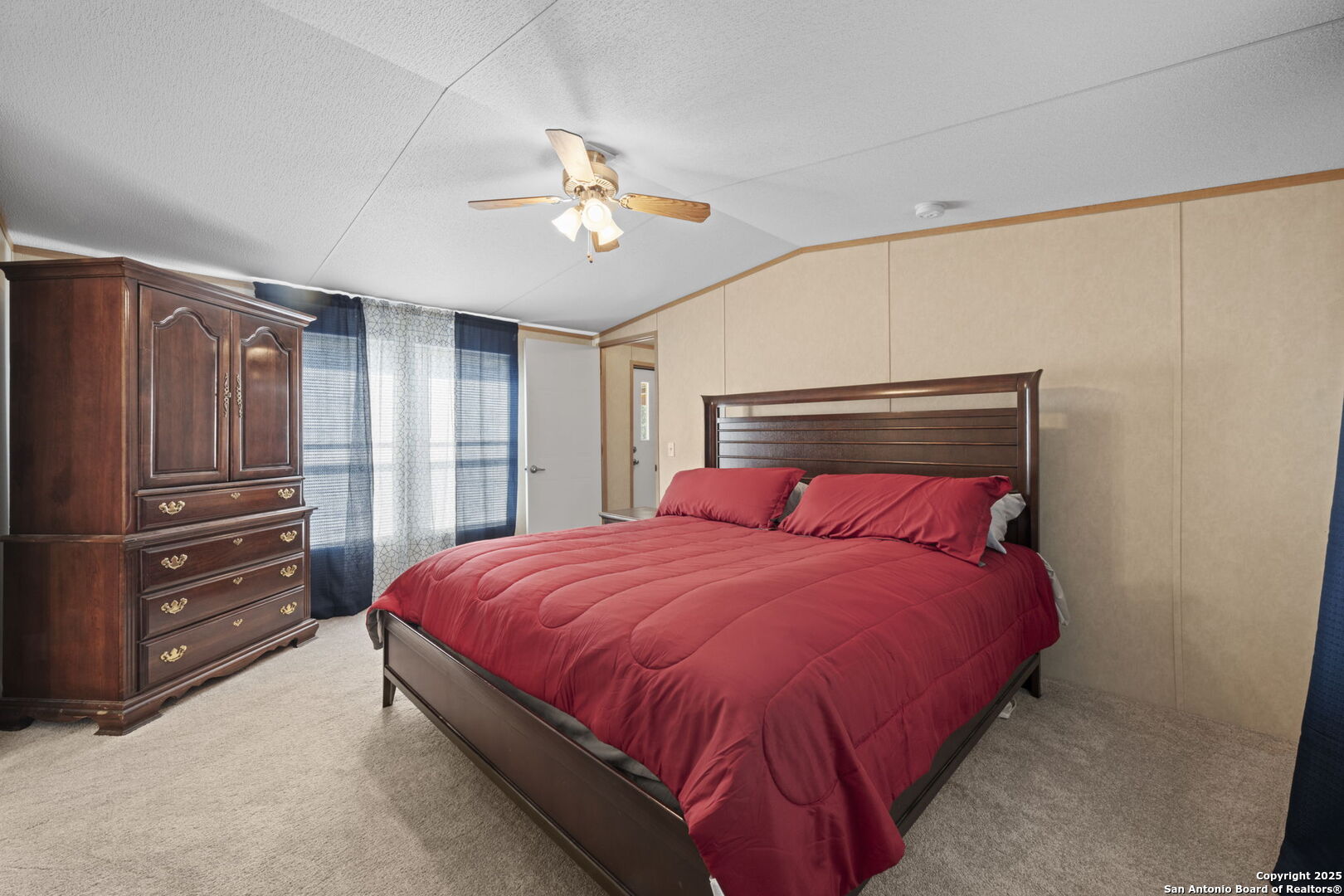 820 Forest View Blanco TX 78606