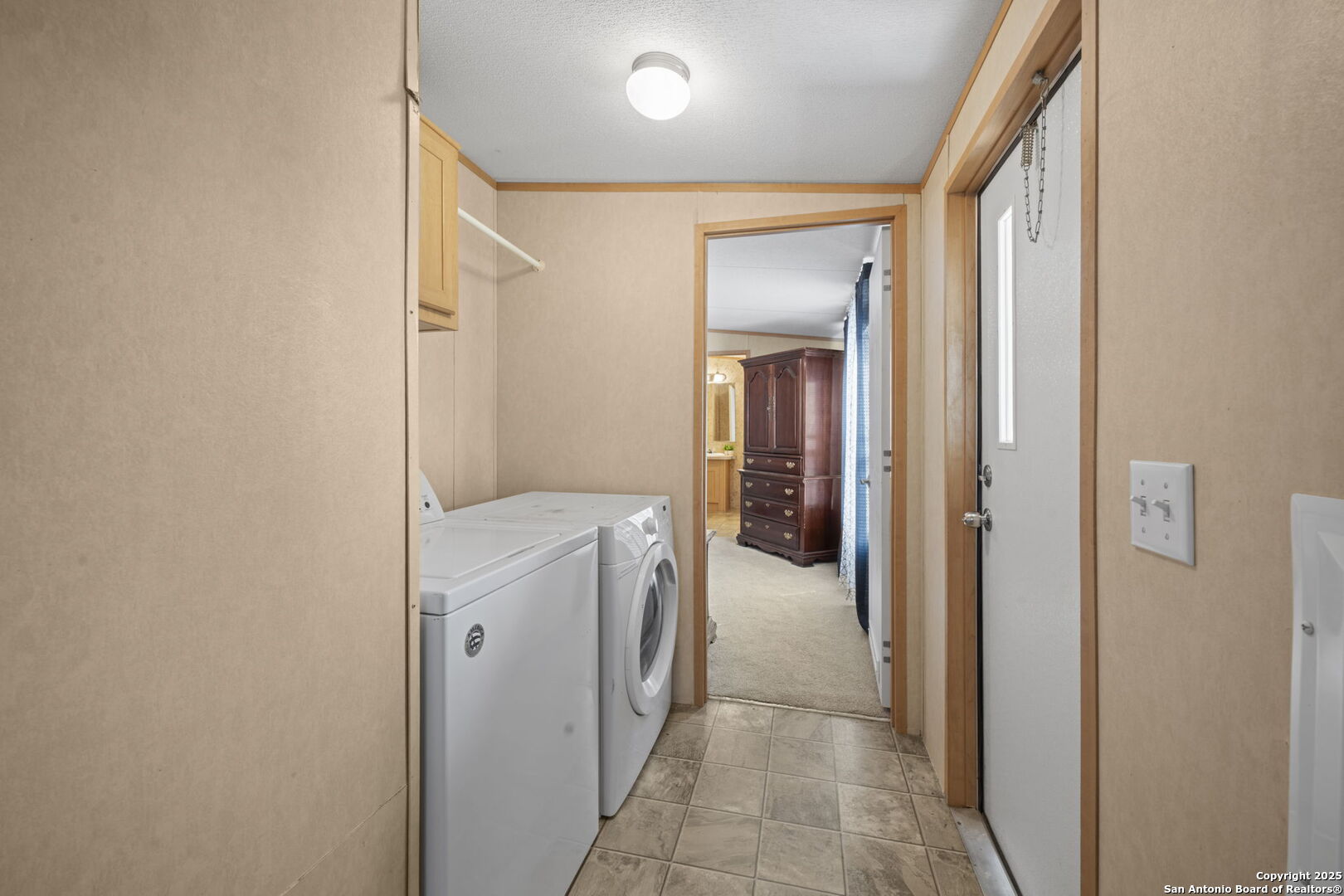 820 Forest View Blanco TX 78606