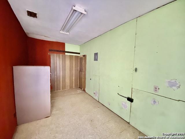 203 4th Carrizo Springs TX 78834