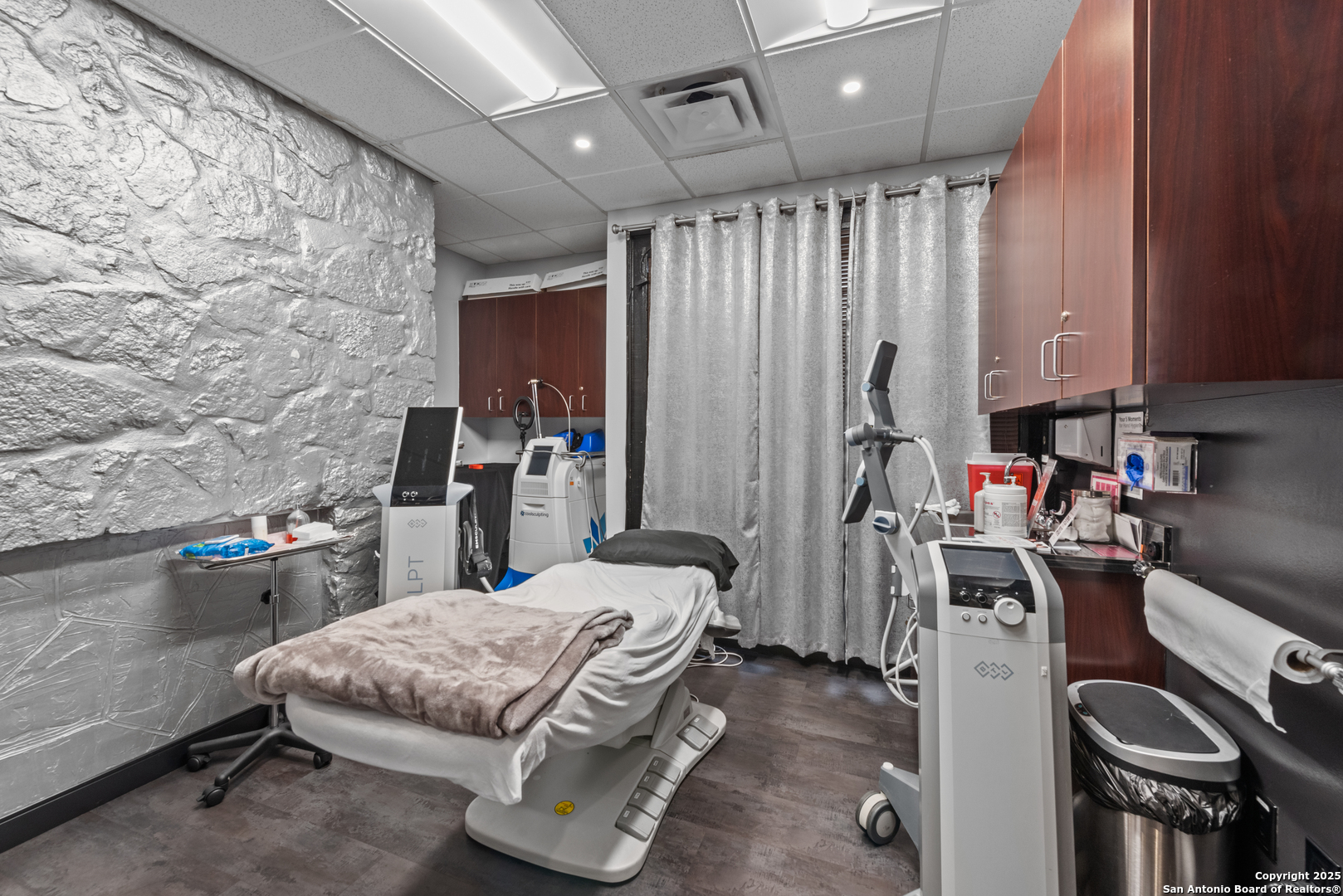 7272 Wurzbach San Antonio TX 78240