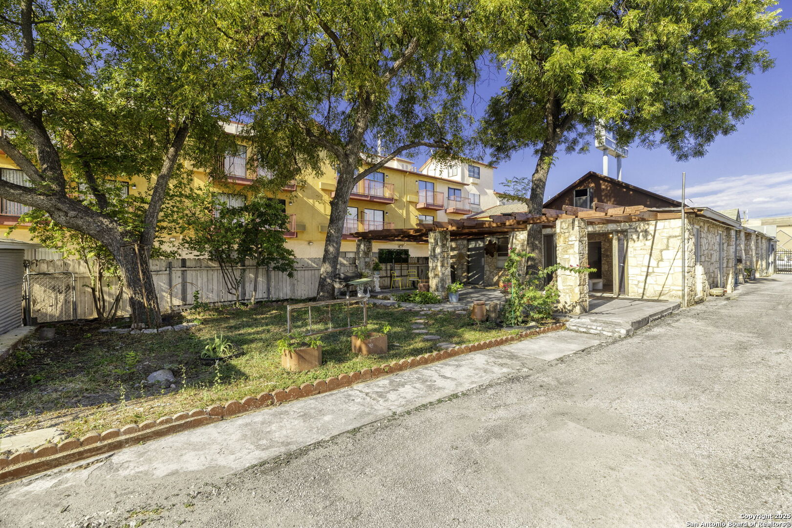 922-926 S Laredo Street San Antonio TX 78204