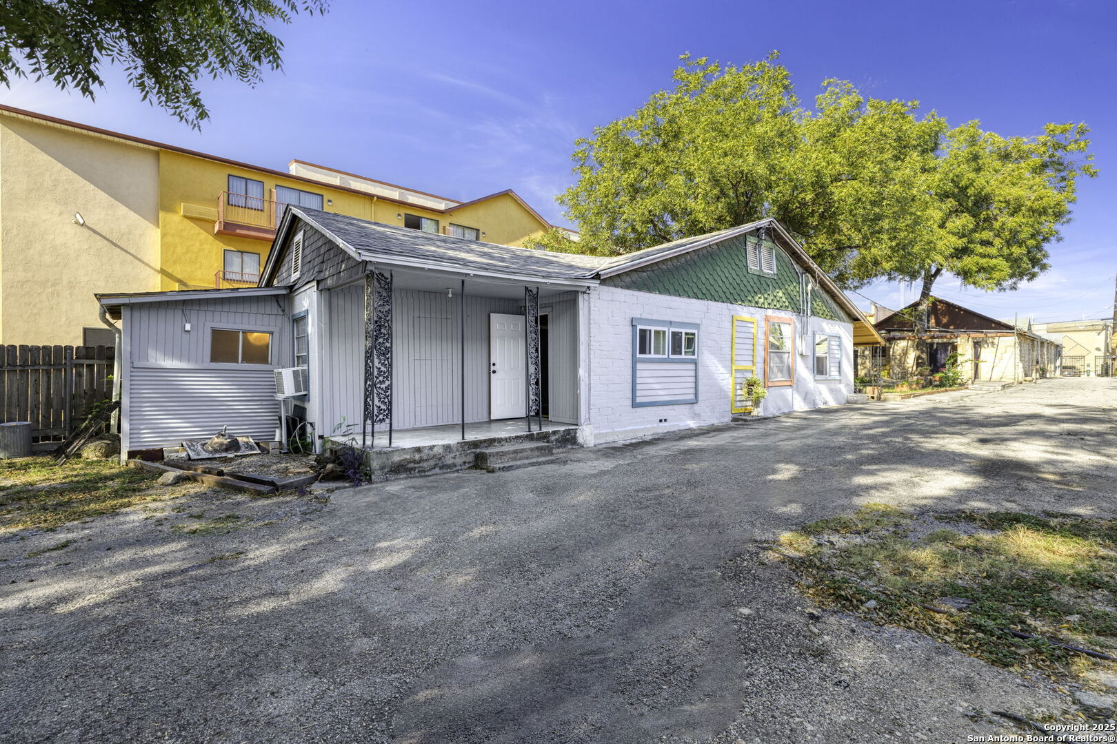 922-926 S Laredo Street San Antonio TX 78204