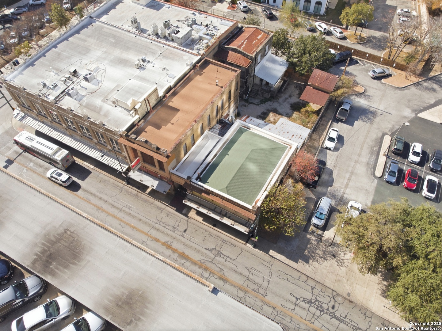 111-113 N Flores Street San Antonio TX 78205