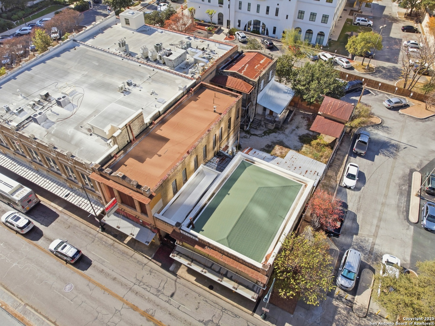 111-113 N Flores Street San Antonio TX 78205