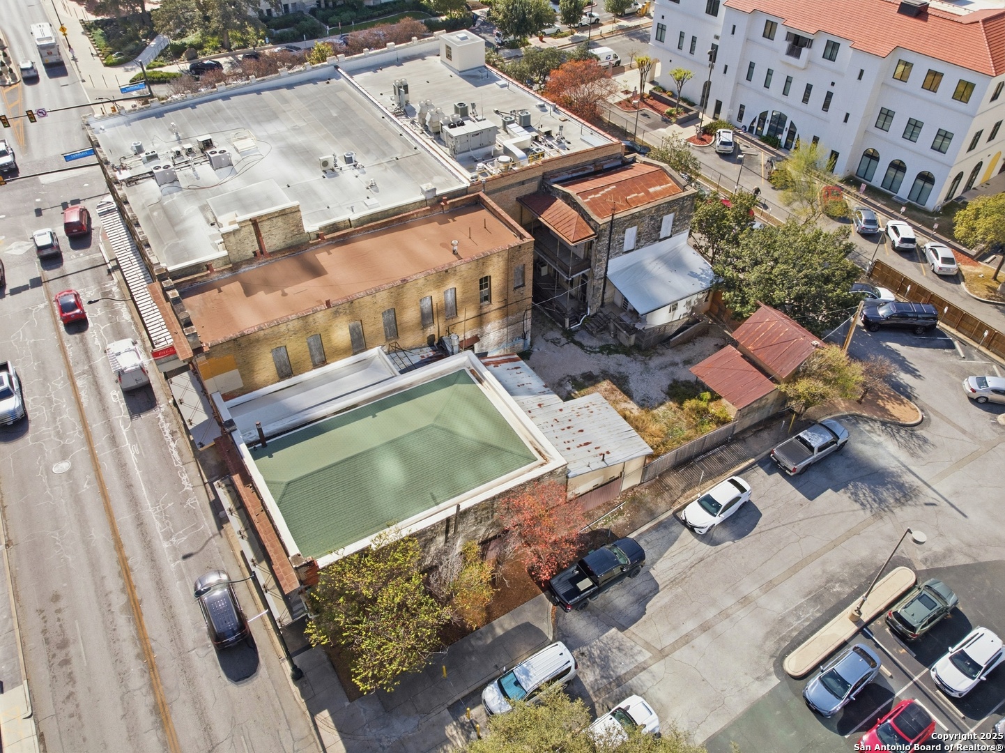 111-113 N Flores Street San Antonio TX 78205