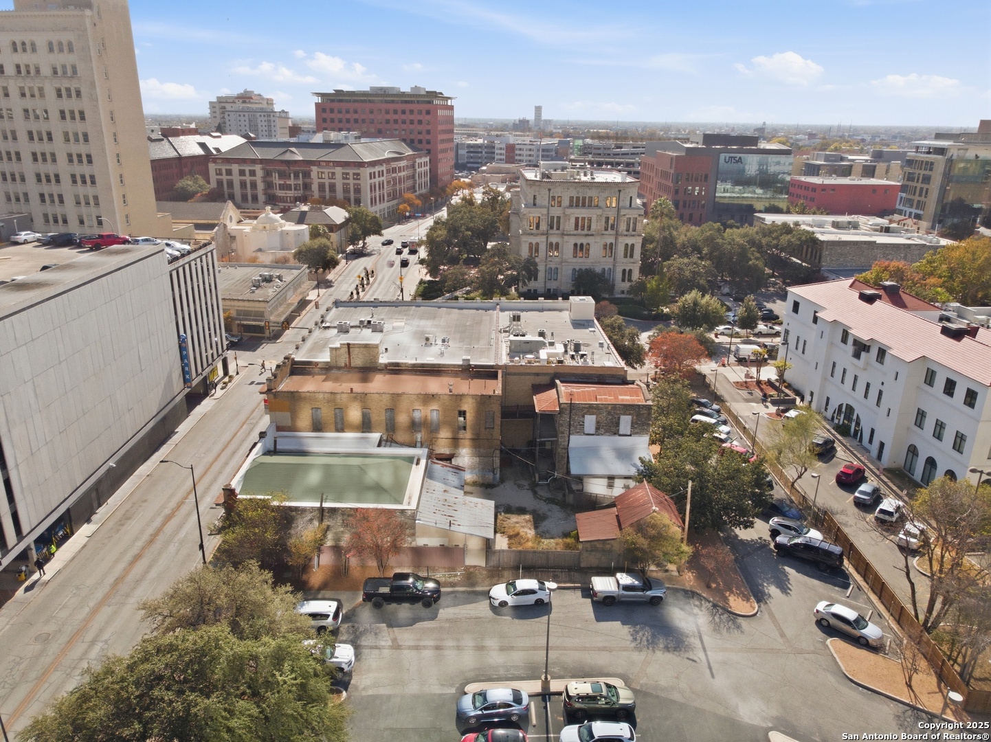 111-113 N Flores Street San Antonio TX 78205