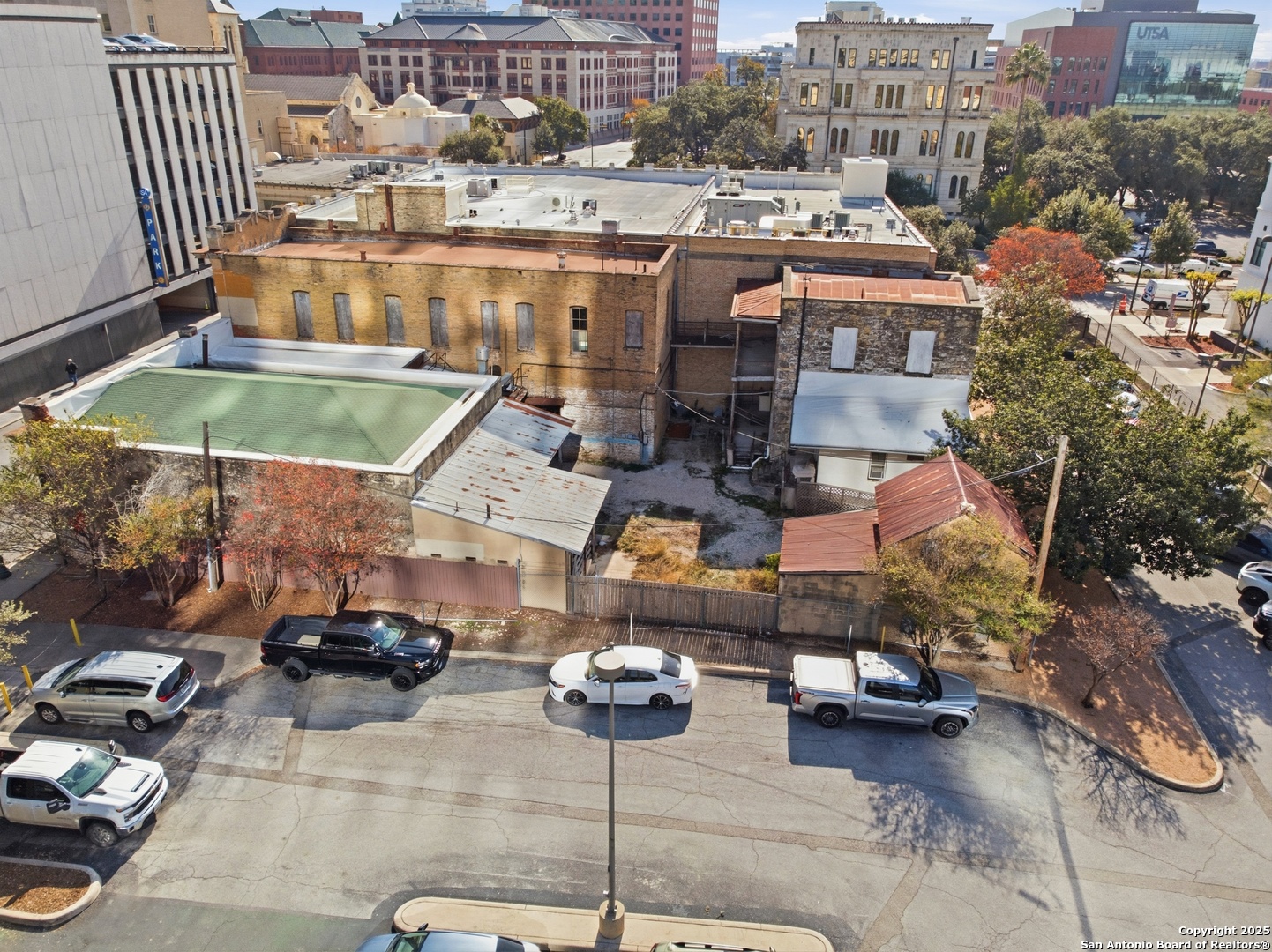 111-113 N Flores Street San Antonio TX 78205