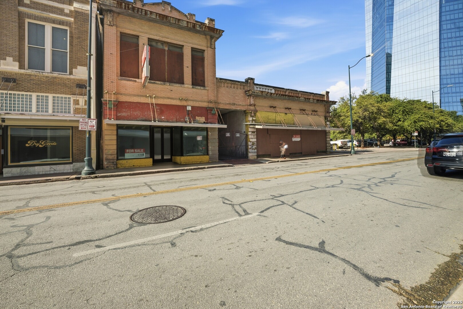 111-113 N Flores Street San Antonio TX 78205