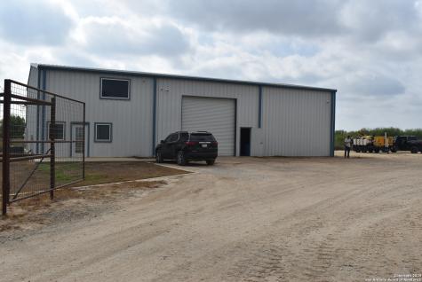 204 Pr Cardinal Lane Jourdanton TX 78026