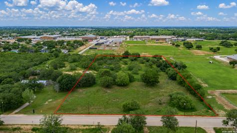 Lots 40 A & B B Street Floresville TX 78114