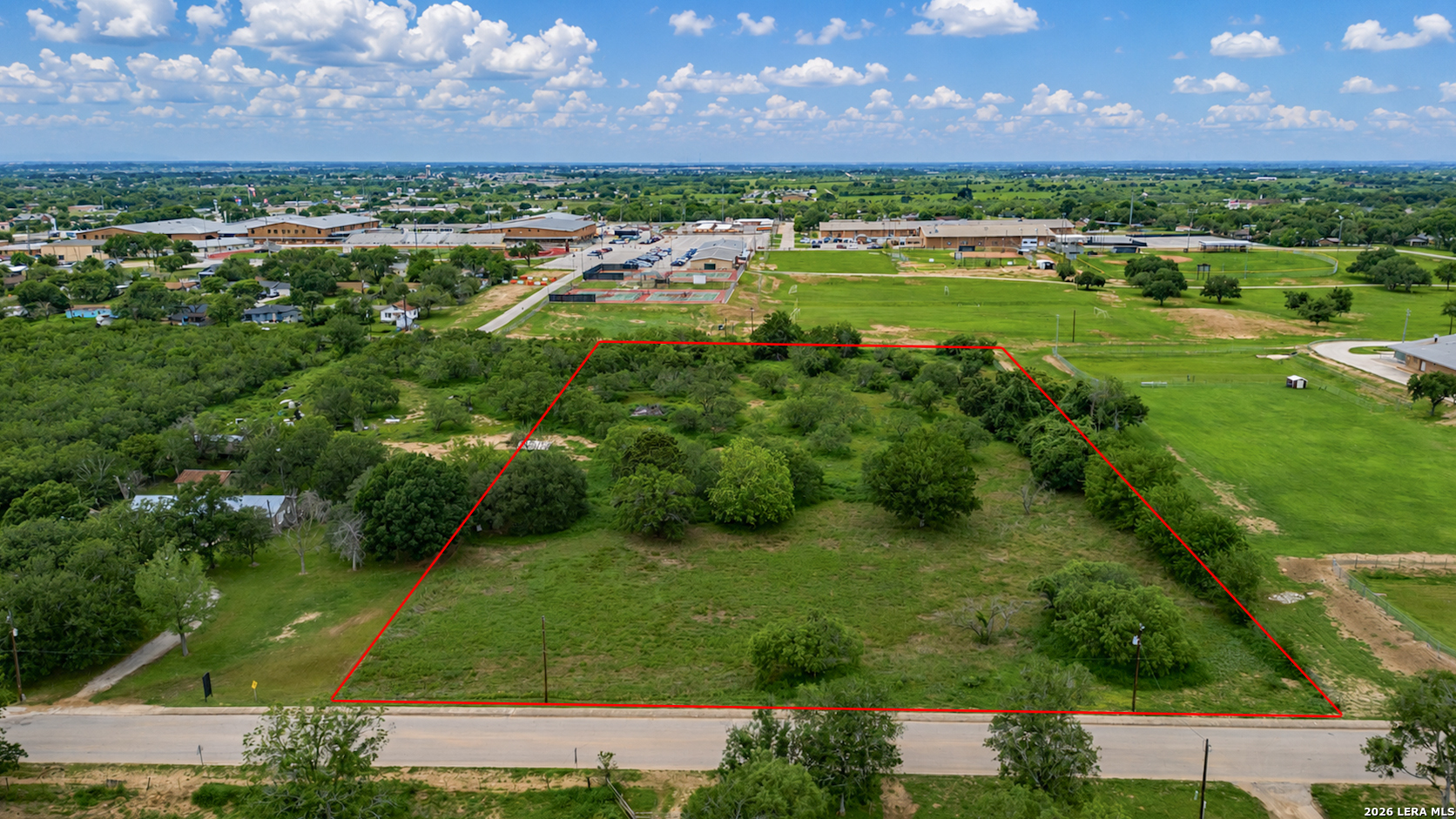 Lots 40 A & B B Street Floresville TX 78114