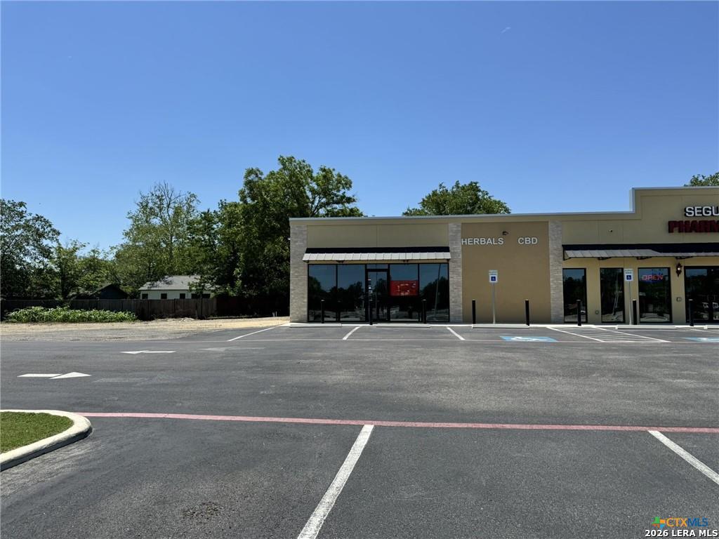 637 W Court Seguin TX 78155