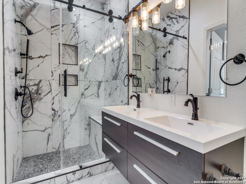 8609 Abe Lincoln San Antonio TX 78240