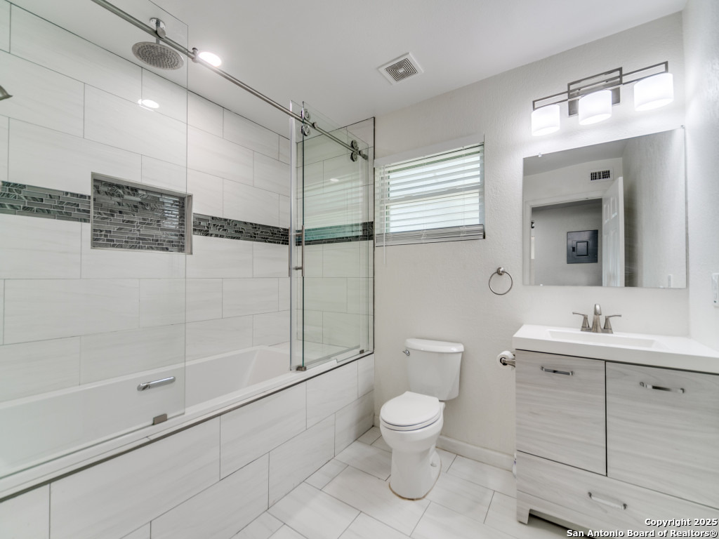 8609 Abe Lincoln San Antonio TX 78240