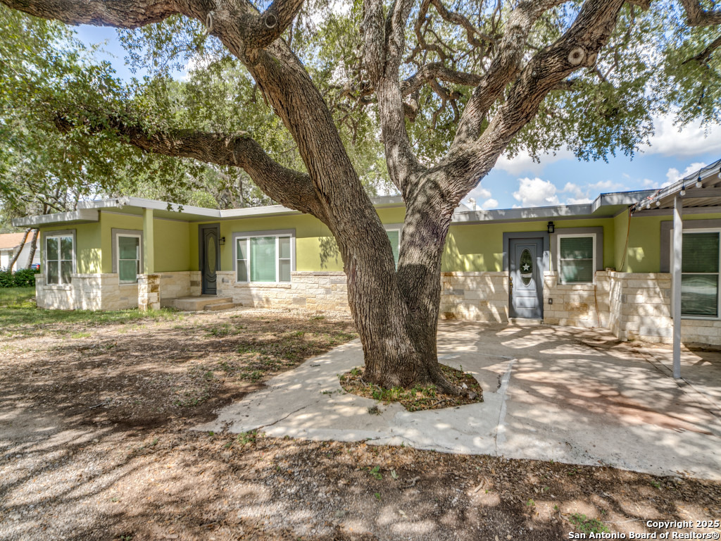 8609 Abe Lincoln San Antonio TX 78240