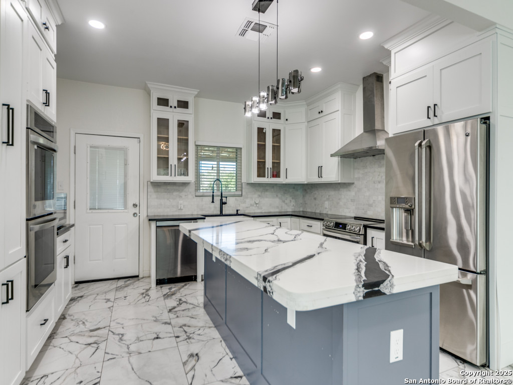 8609 Abe Lincoln San Antonio TX 78240