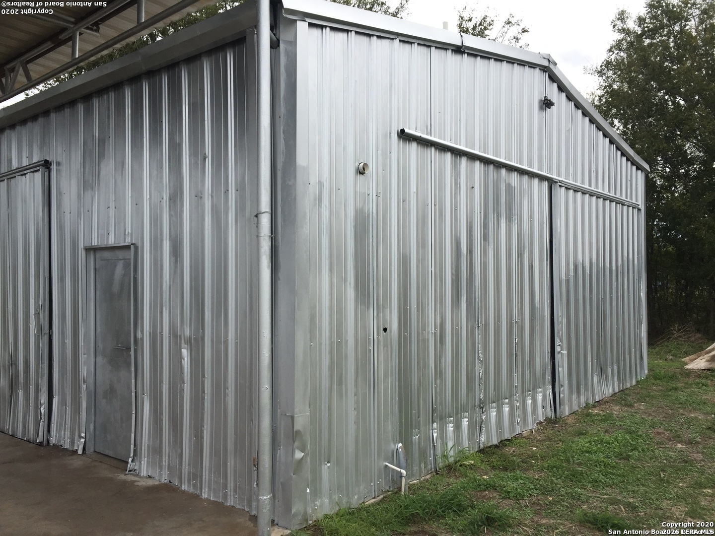 202 E Gross Street Pearsall TX 78061